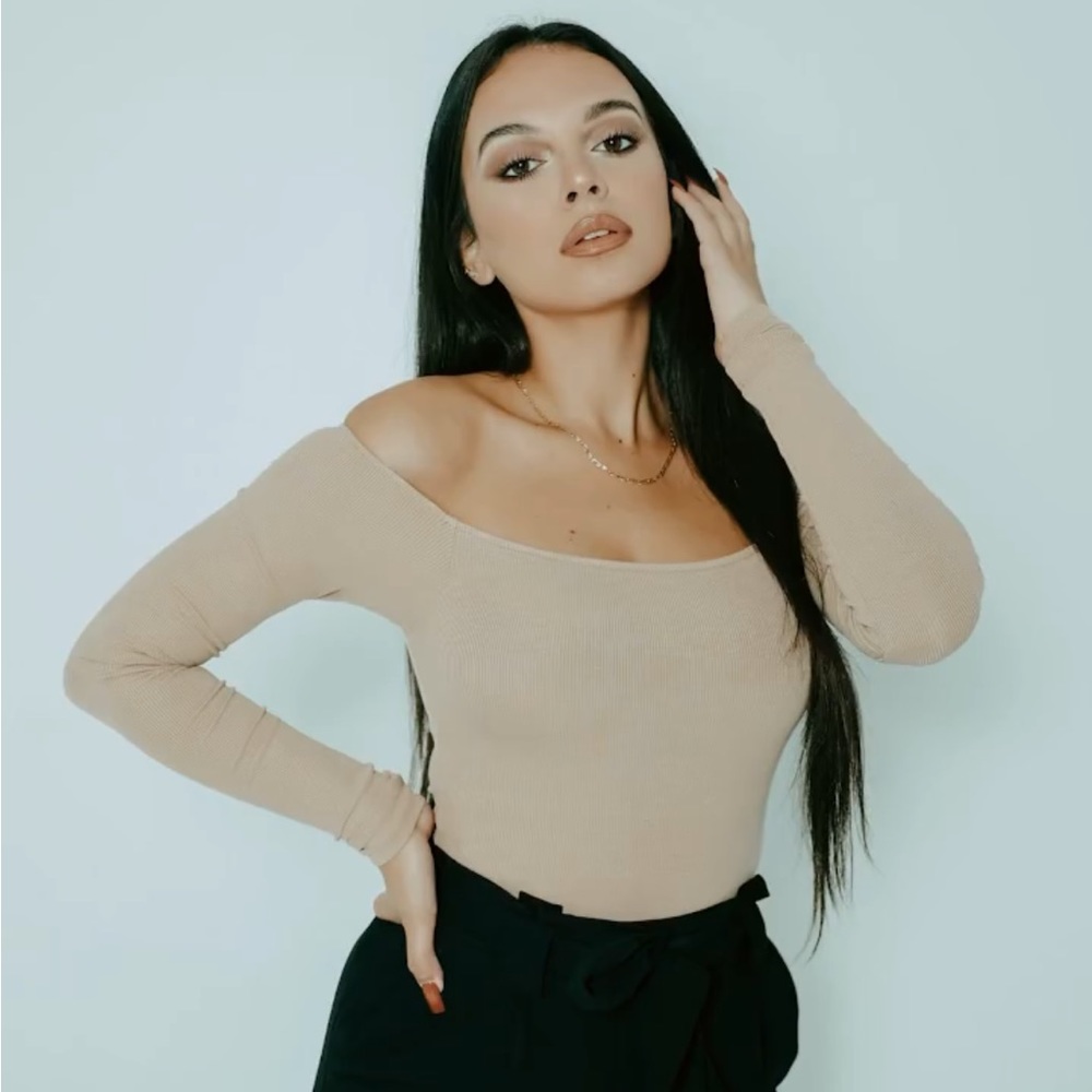 NWT Klassy Network off the shoulder full length brami size S
